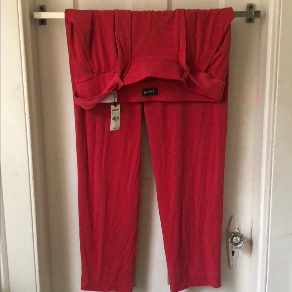 Ankle mid rise polyester and spandex belted slacks